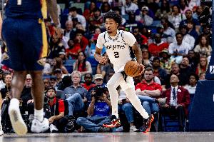 一点都不像新秀！哈珀打球很成熟 出战27分钟9中4拿到11分6板6助