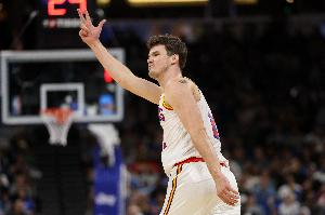 科尔：计划让波斯特和波杰姆轮换第五首发位置 霍福德打替补