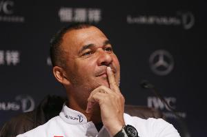 古利特：佩德里拉拽维尼修斯应判直红，这是故意破坏比赛的行为