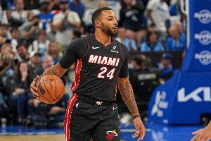 场均24分7.3篮板！热火迎战黄蜂！鲍威尔因右腹股沟酸痛缺阵