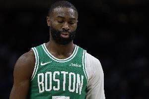 怀特：布朗不可思议关键时刻能挺身而出 这正是我们需要他做的