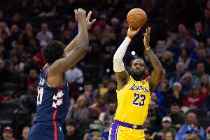 皮尔斯：负荷管理该只留给特定球员 比如恩比德太脆&詹姆斯太老