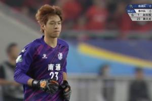 准备点球！南通第90分钟再次换门将，上场扑点立功的蔡天龙登场