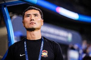 邵佳一执教西海岸为首次带一线队，现29轮9胜10平10负目前中超第9