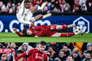 大场面后卫！布拉德利两战皇马均发挥出色，冻结姆巴佩维尼修斯！