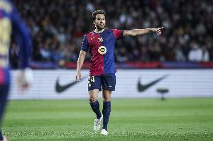 队报：巴黎圣日耳曼有意巴萨后卫加西亚，希望在冬季转会期引进他