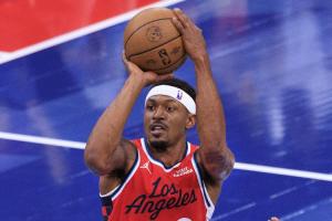 什么鬼啊比尔还在打铁！14投2中！太阳反超快船20分了！