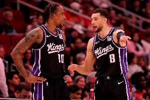 给你们俩什么外号？拉文26分4板&德罗赞22分3板 看似高效实则垃圾